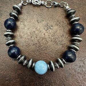 Chic Blue Lapis Lazuli and Silver Beaded Bracelet